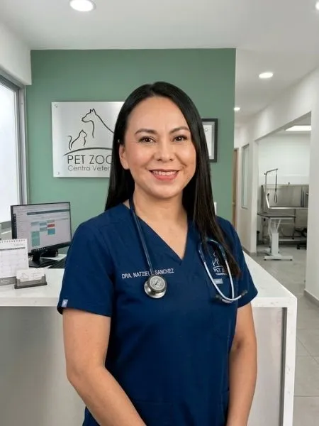 MVZ Natziely Sanchez Baez — Veterinaria en Pet Zoone Puebla